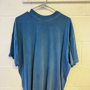 Nice graphic on the back vintage Blue T-Shirt